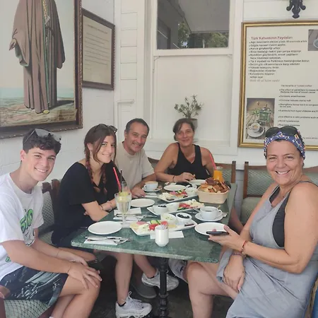 Hotel Solomon's Mansion 3*