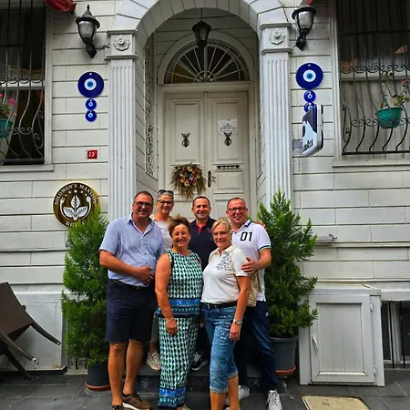 Hotel Solomon's Mansion