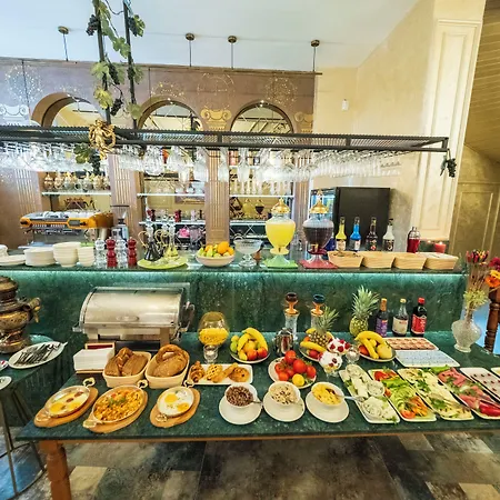 Hotel Solomon's Mansion