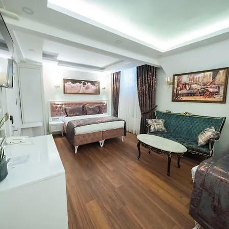 Solomon's Mansion Hotel