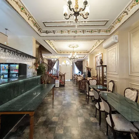 Solomon's Mansion Szálloda