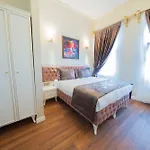 מלון Solomon's Mansion 3*