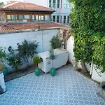 מלון Solomon's Mansion
