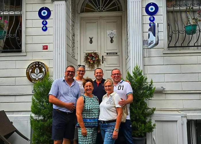 Hotel Solomon's Mansion